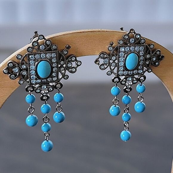 Vtg faux turquoise & rhinestone silver tone clip-on earrings - Picture 2 of 8